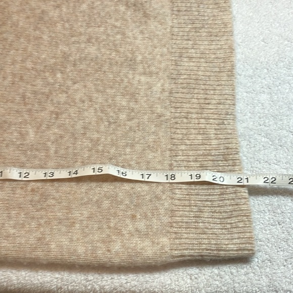 J Crew tan oversized super soft sweater - Picture 7 of 7